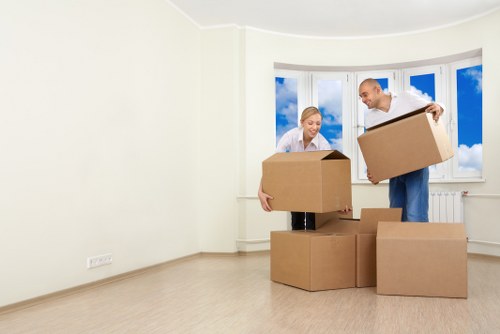 Business and household moving support near Tottenham Green