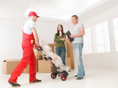 Packing and furniture handling for a local removal service